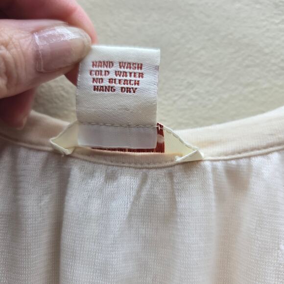 Sundance Women's Embroidered Lace Tunic Top Cream Size Medium Doman Sleeves - Picture 4 of 6